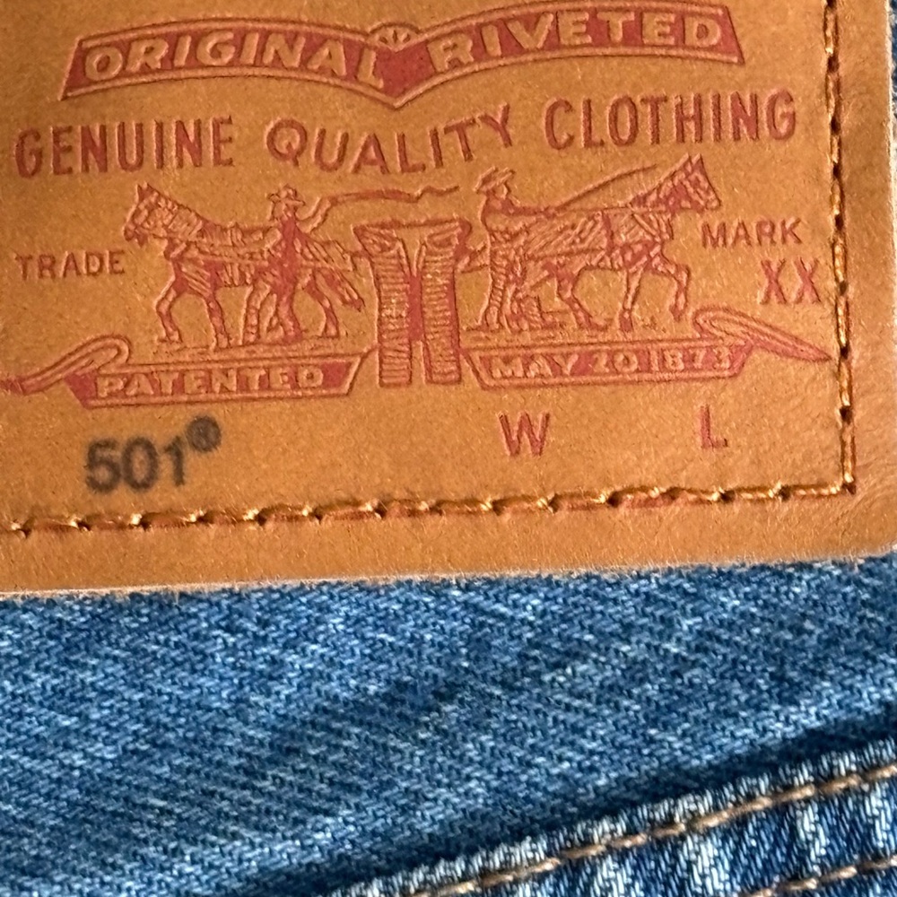 Levi's 501 Big E Premium Distressed Cutoff Denim Shorts - Blue 27 - Picture 6 of 16